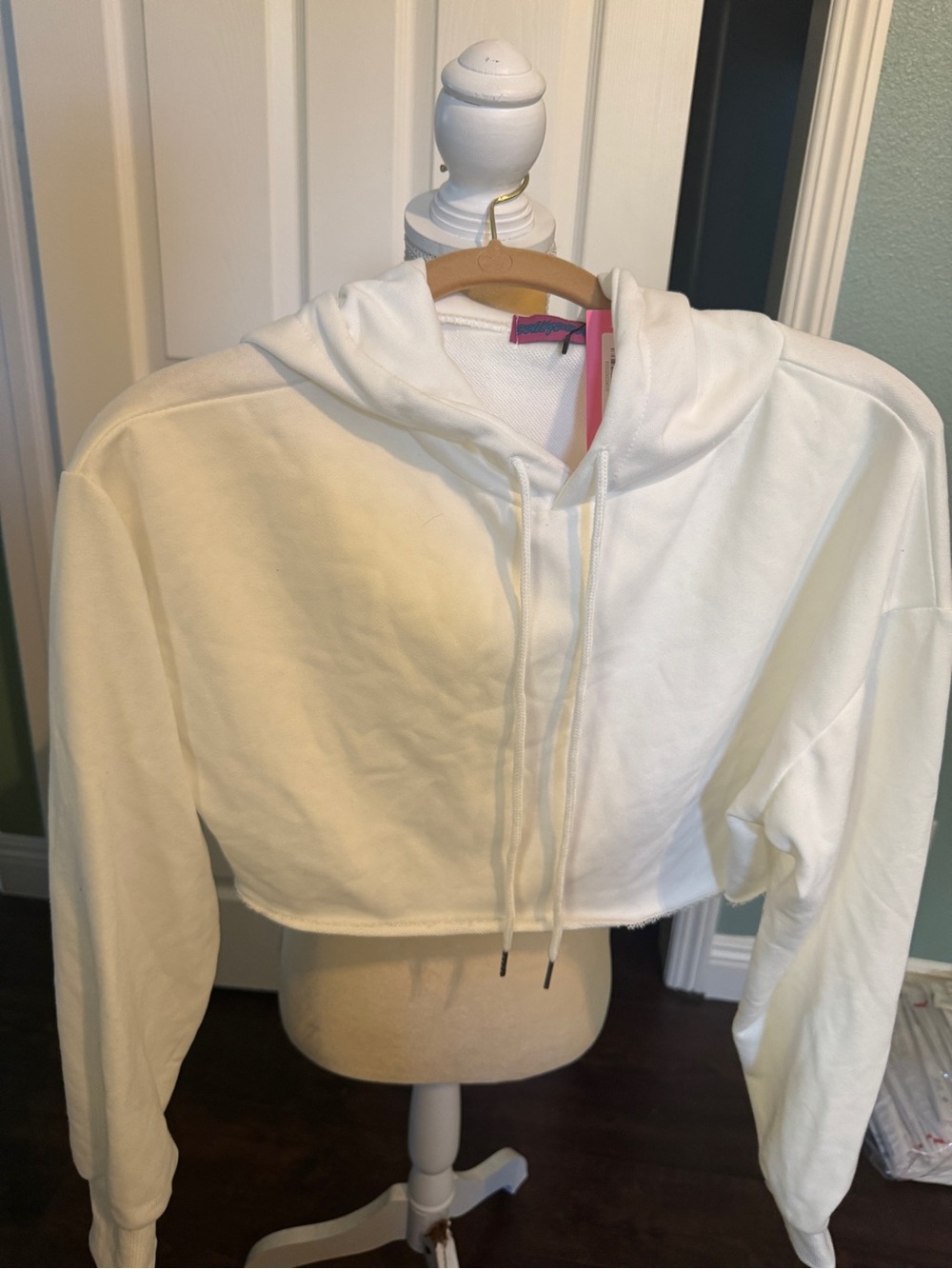 Edikted NWT White Cropped Raw Hem Hoodie Sweatshirt XS